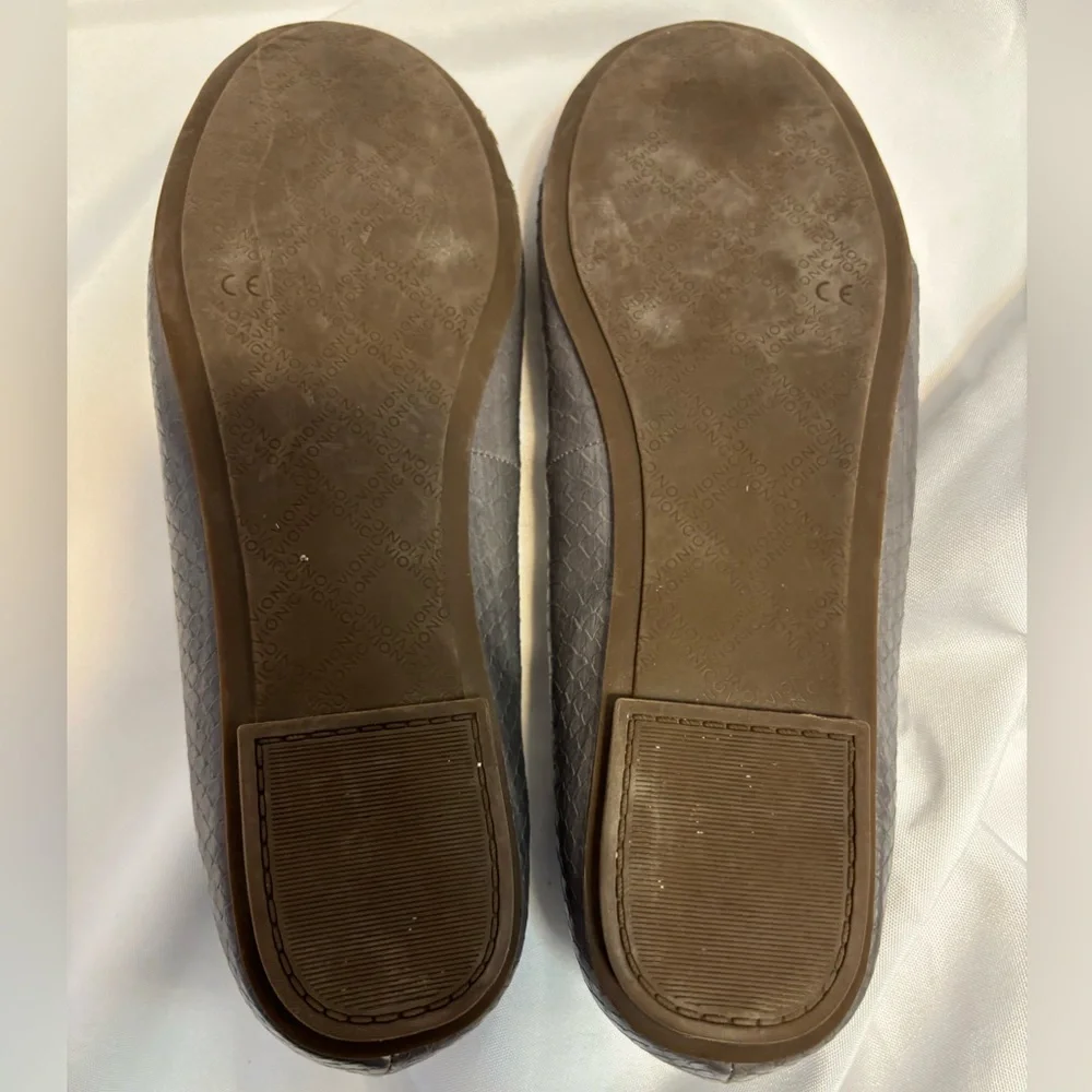 Vionic Julieta Scalloped Detail Snake Print Gray Arch Support Slip On Size 9.5 - Picture 10 of 10